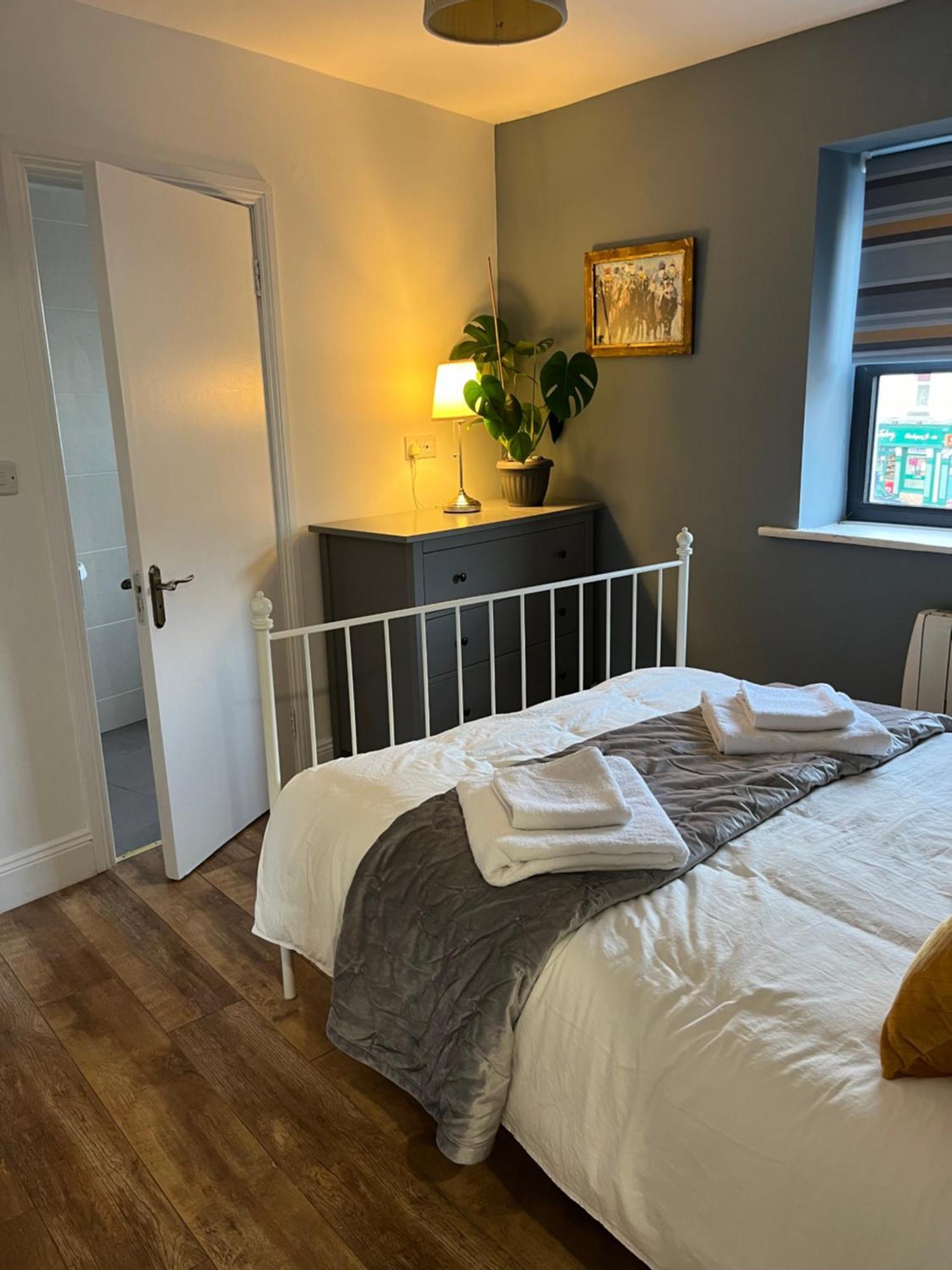 Apartamento Woodquay Mews Galway Exterior foto